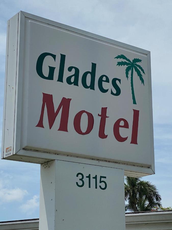 Glades Motel - Naples Exterior photo