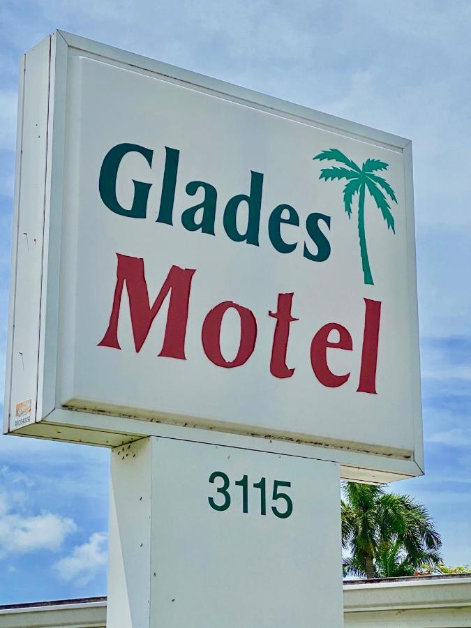 Glades Motel - Naples Exterior photo