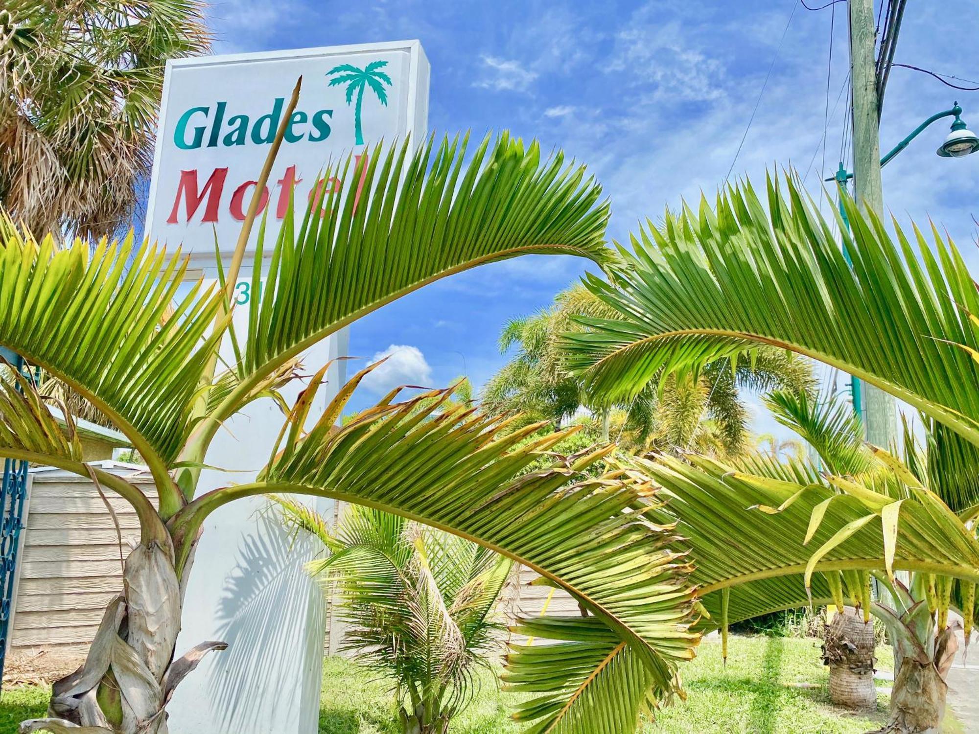 Glades Motel - Naples Exterior photo