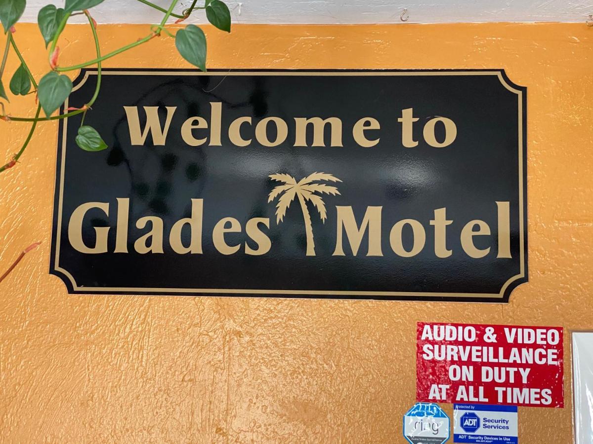 Glades Motel - Naples Exterior photo