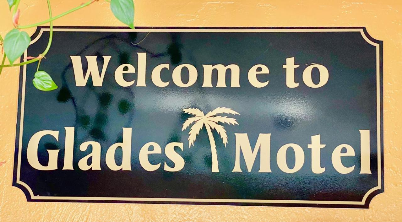 Glades Motel - Naples Exterior photo