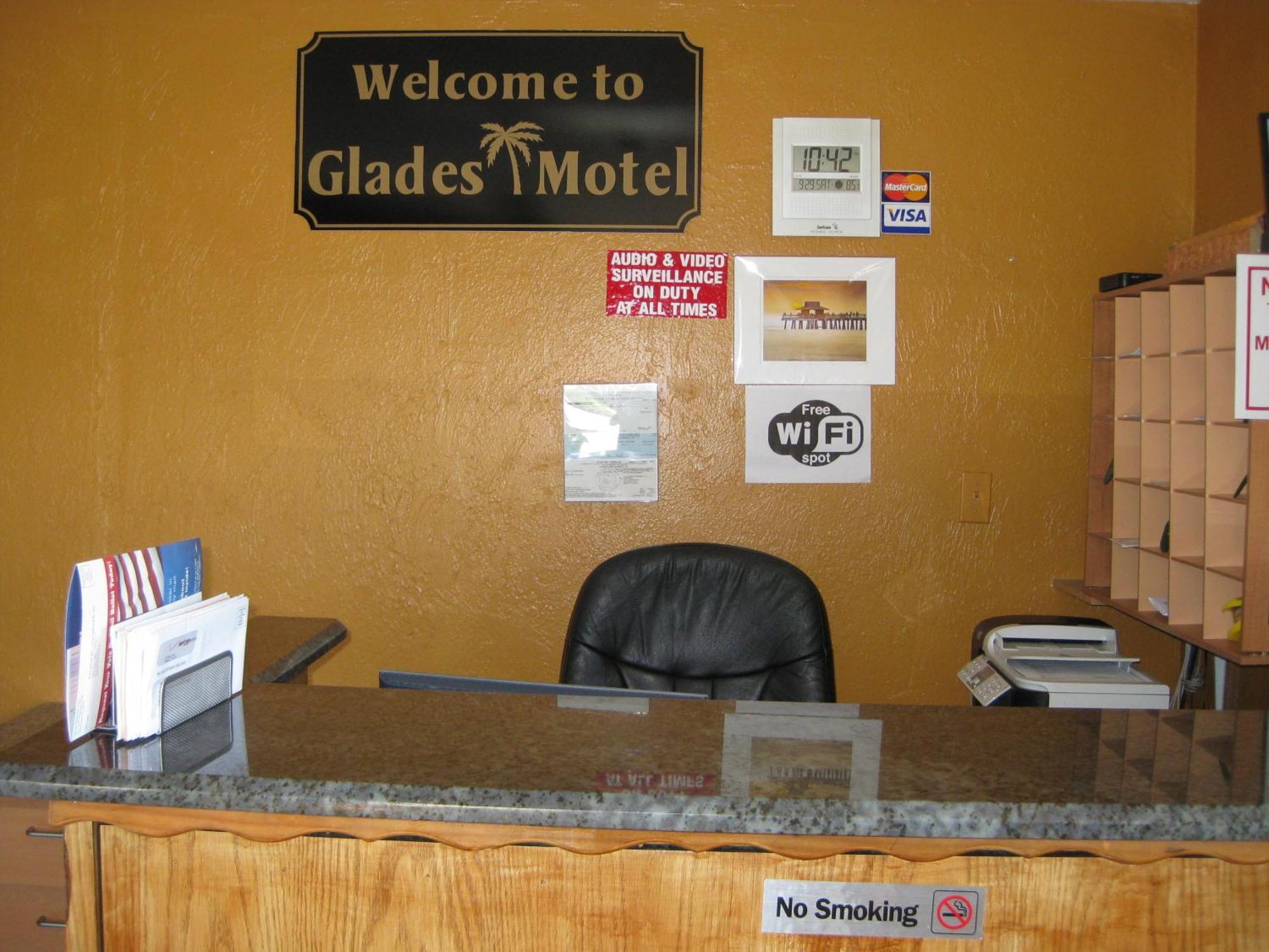 Glades Motel - Naples Exterior photo